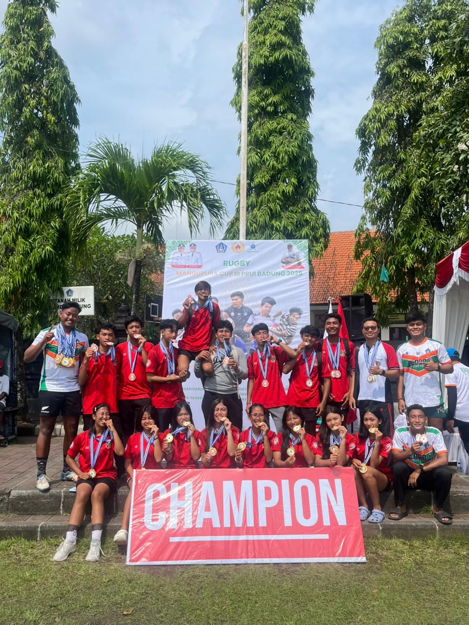 Tim Rugby SMAN 1 Kuta Raih Juara 1 Putri dan Juara 3 Putra pada Magupura Rugby Cup 2025